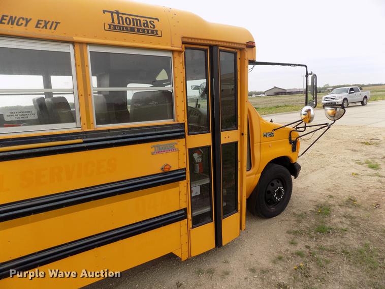 image for item DE1165 2003 Ford Econoline E350 Super Duty school bus