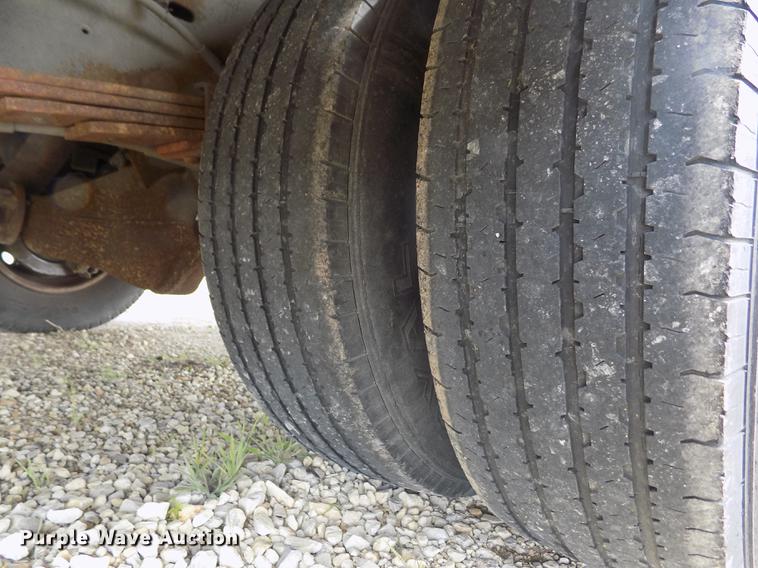 image for item DE1165 2003 Ford Econoline E350 Super Duty school bus