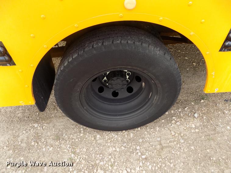 image for item DE1165 2003 Ford Econoline E350 Super Duty school bus