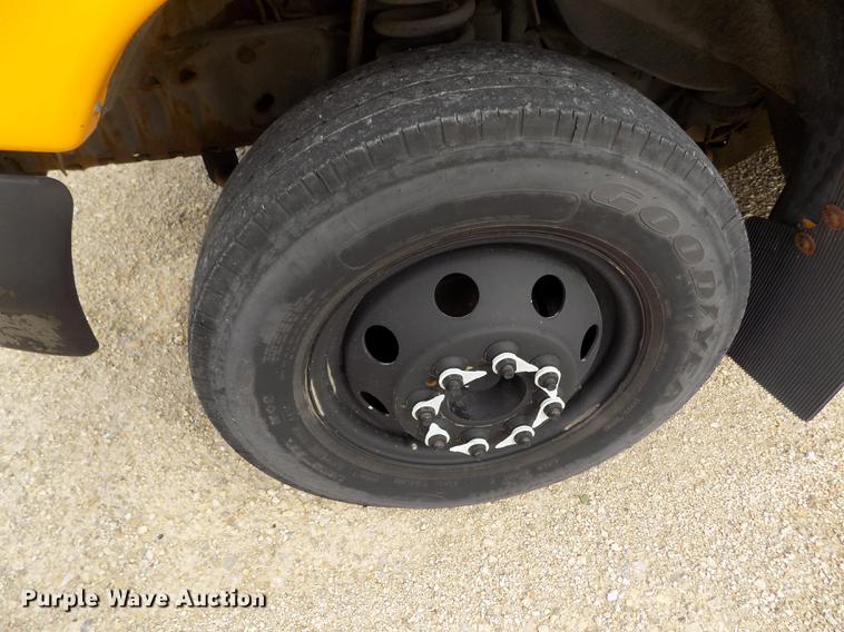 image for item DE1165 2003 Ford Econoline E350 Super Duty school bus