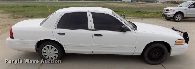 image for item DE1166 2011 Ford Crown Victoria Police Interceptor