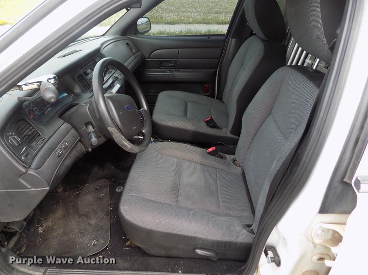 image for item DE1166 2011 Ford Crown Victoria Police Interceptor