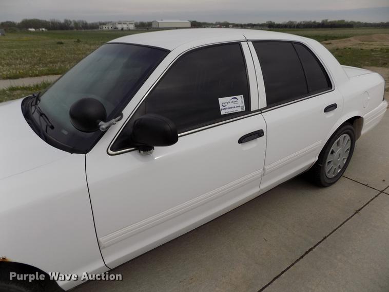 image for item DE1166 2011 Ford Crown Victoria Police Interceptor