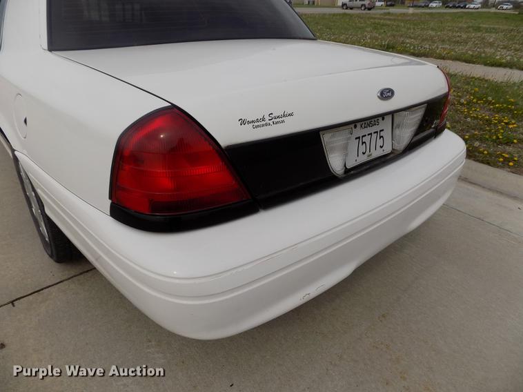 image for item DE1166 2011 Ford Crown Victoria Police Interceptor
