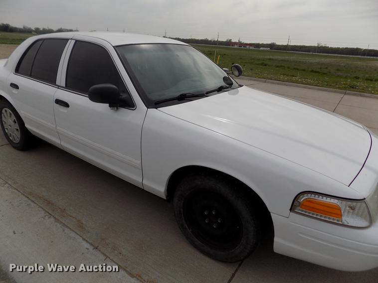 image for item DE1166 2011 Ford Crown Victoria Police Interceptor