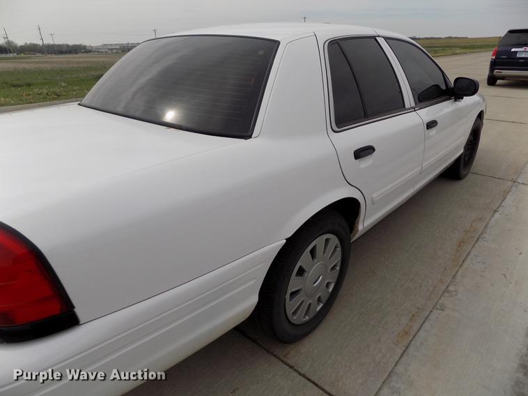 image for item DE1166 2011 Ford Crown Victoria Police Interceptor