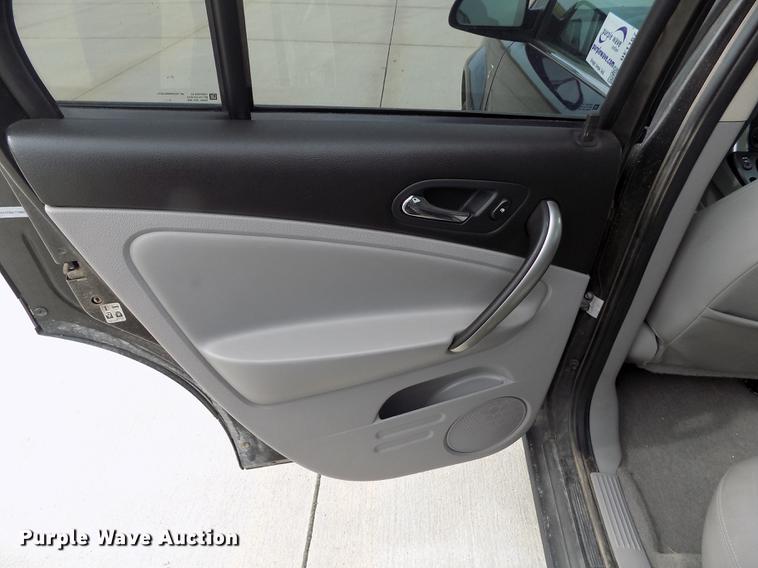 image for item DE1167 2007 Saturn Vue Hybrid SUV