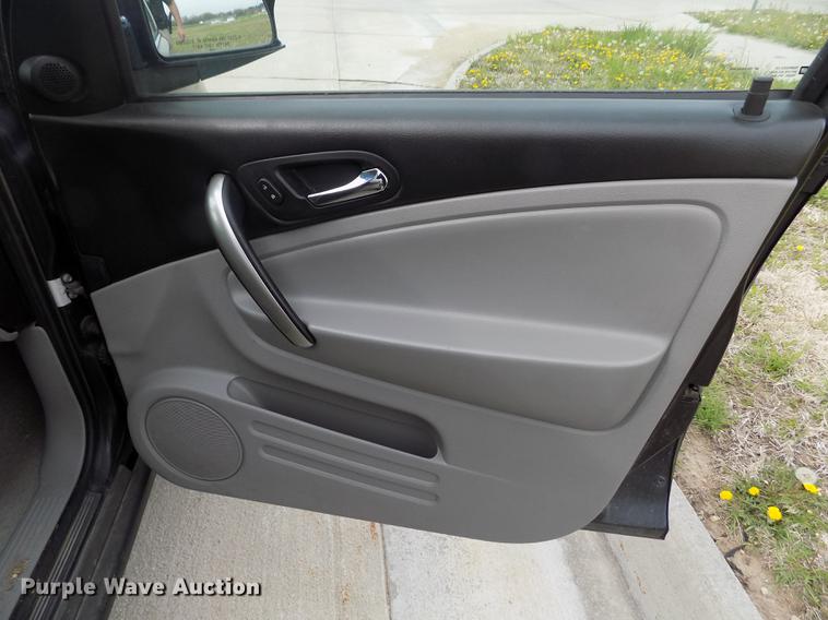 image for item DE1167 2007 Saturn Vue Hybrid SUV