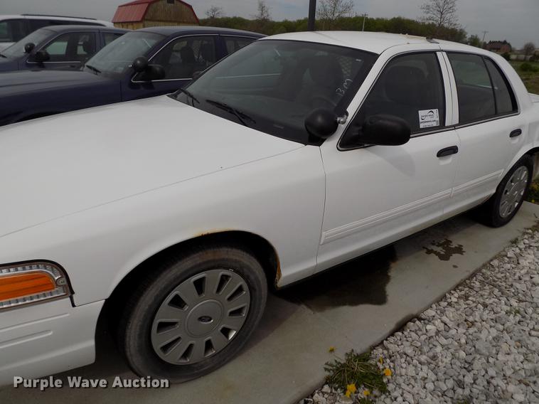 image for item DE1169 2011 Ford Crown Victoria Police Interceptor