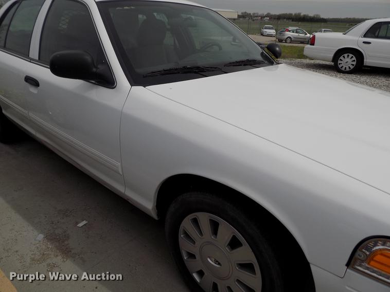 image for item DE1169 2011 Ford Crown Victoria Police Interceptor
