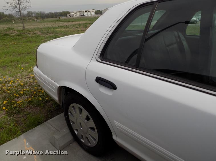 image for item DE1169 2011 Ford Crown Victoria Police Interceptor