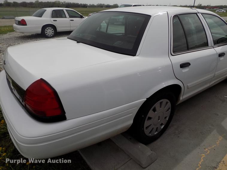 image for item DE1169 2011 Ford Crown Victoria Police Interceptor