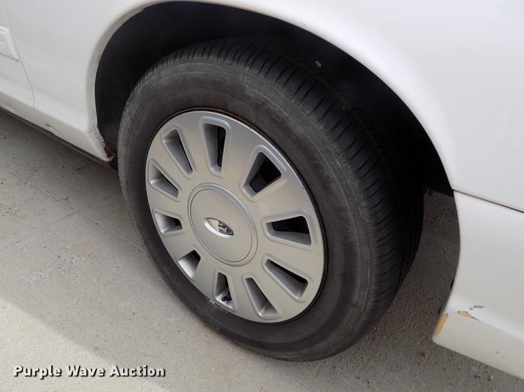 image for item DE1169 2011 Ford Crown Victoria Police Interceptor