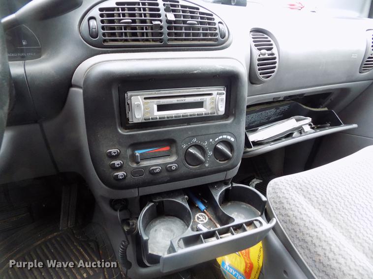 image for item DE1201 1998 Dodge Caravan van