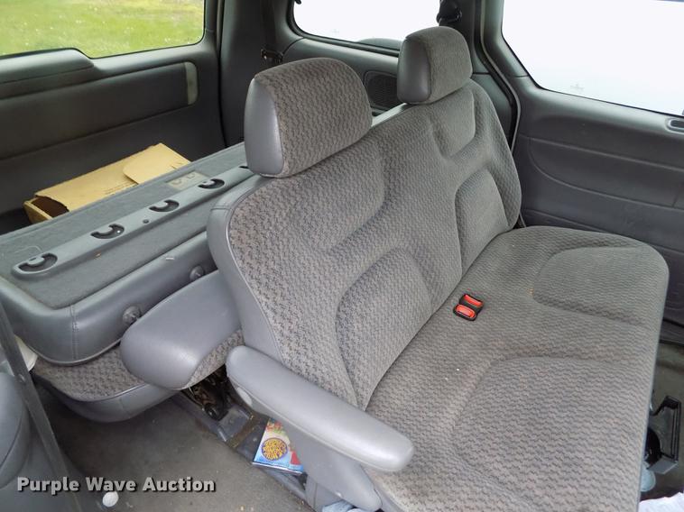 image for item DE1201 1998 Dodge Caravan van