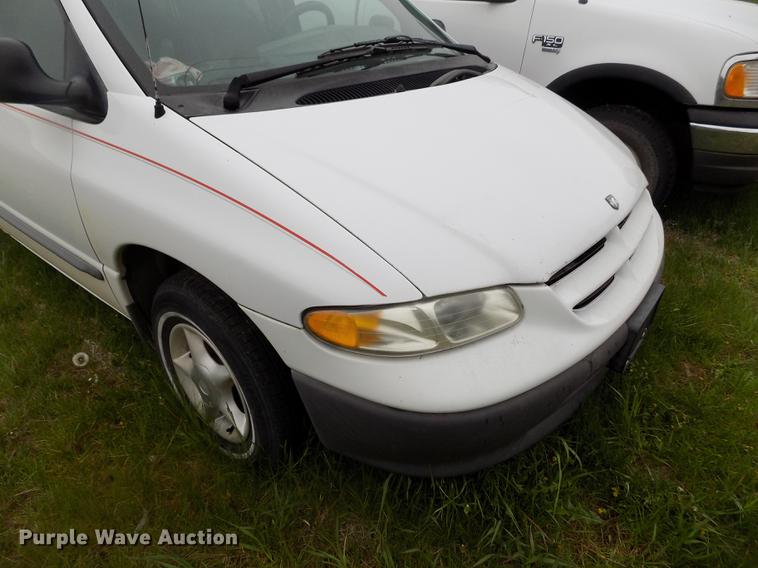 image for item DE1201 1998 Dodge Caravan van
