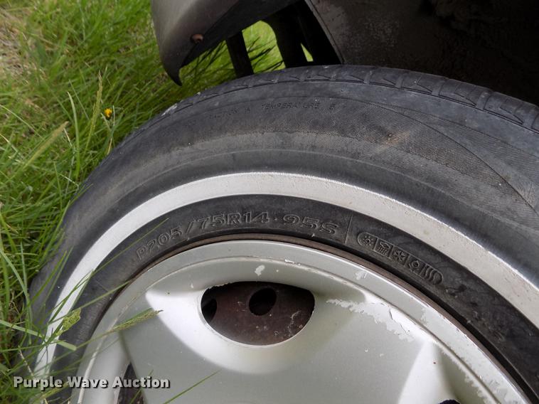 image for item DE1201 1998 Dodge Caravan van