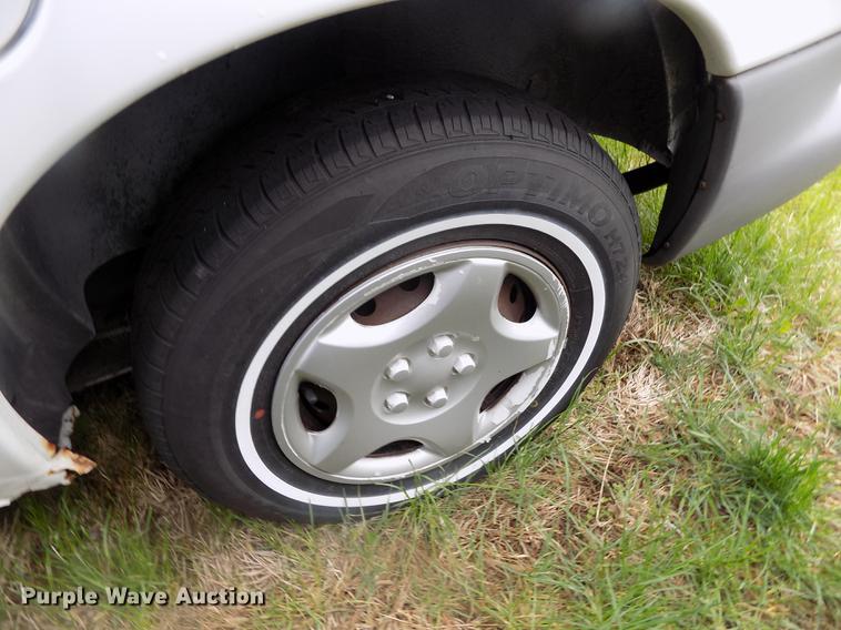 image for item DE1201 1998 Dodge Caravan van