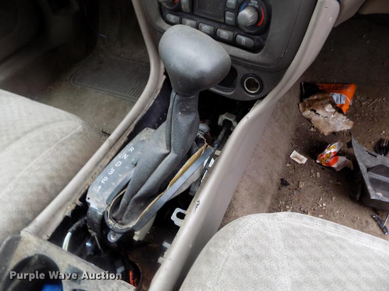 image for item DE1202 2001 Pontiac Bonneville