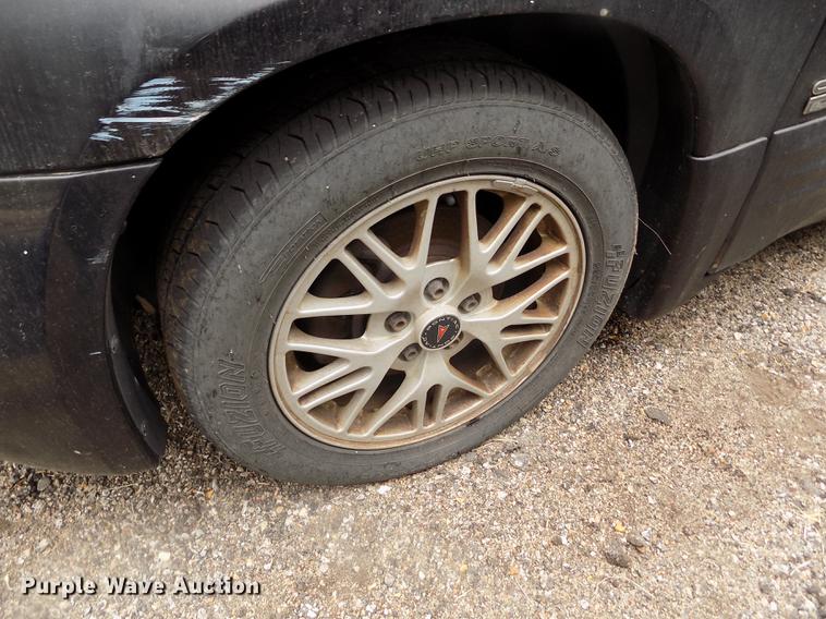 image for item DE1202 2001 Pontiac Bonneville