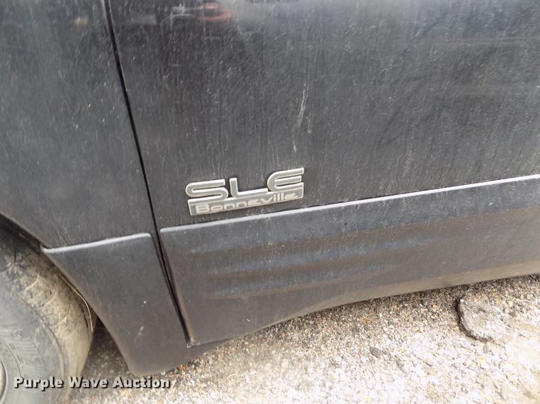 image for item DE1202 2001 Pontiac Bonneville