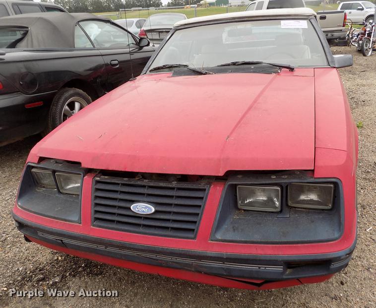 image for item DE1205 1983 Ford Mustang convertible