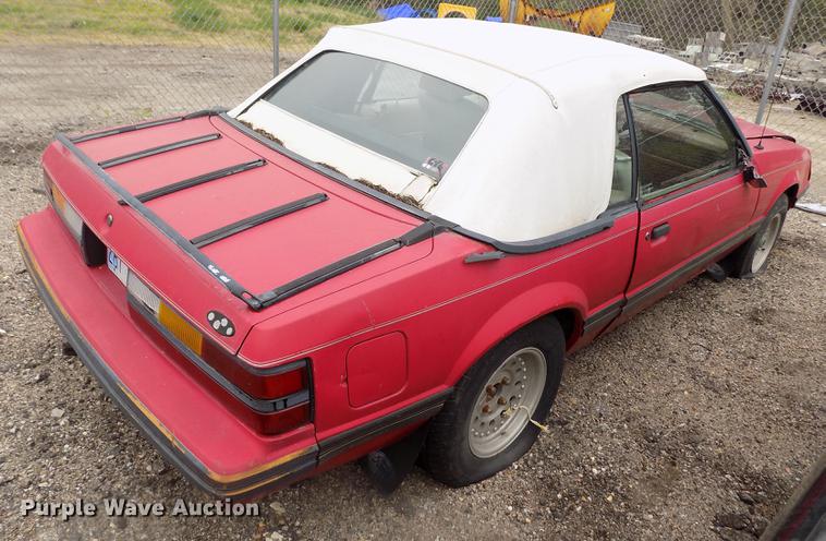 image for item DE1205 1983 Ford Mustang convertible