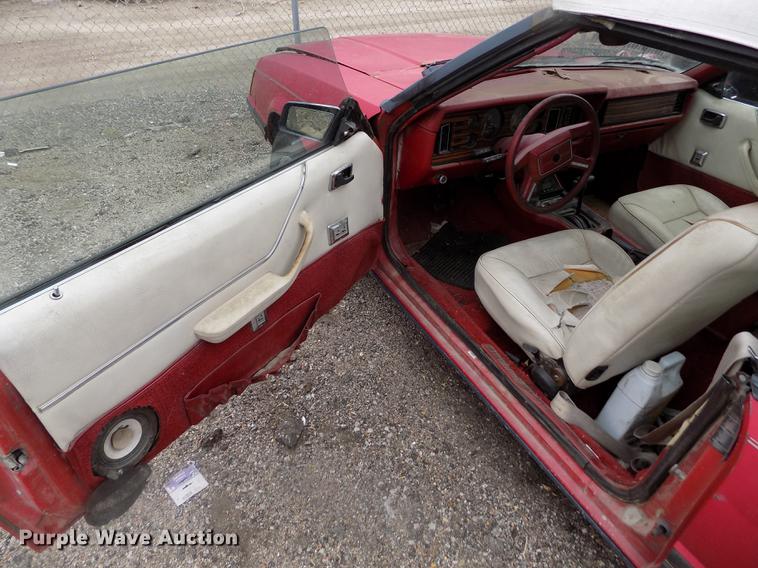 image for item DE1205 1983 Ford Mustang convertible