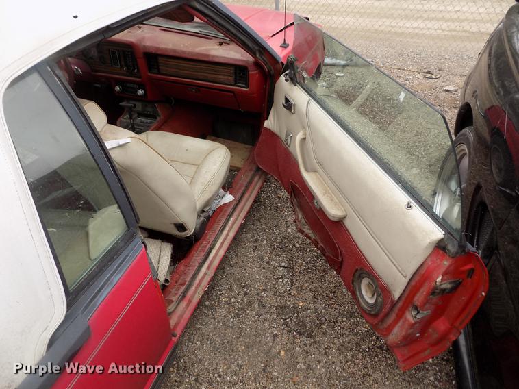 image for item DE1205 1983 Ford Mustang convertible