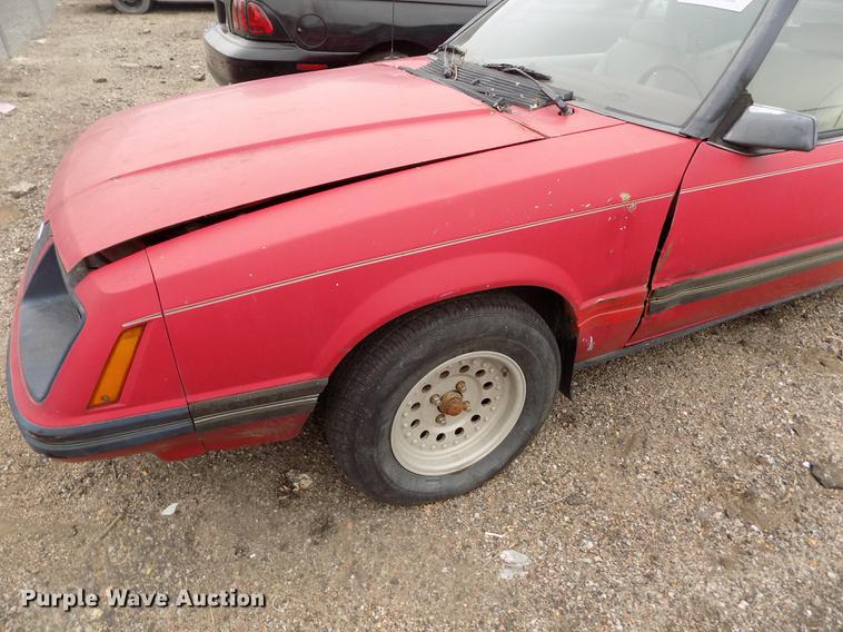 image for item DE1205 1983 Ford Mustang convertible
