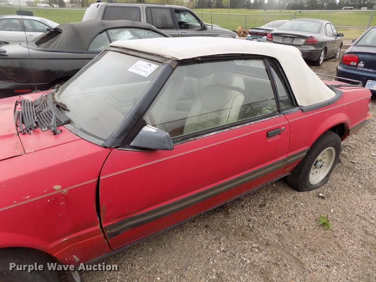 image for item DE1205 1983 Ford Mustang convertible