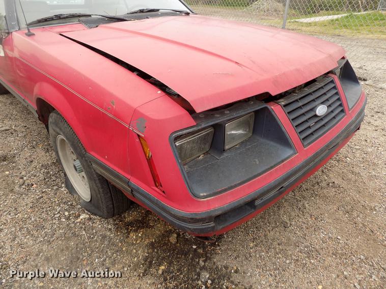 image for item DE1205 1983 Ford Mustang convertible