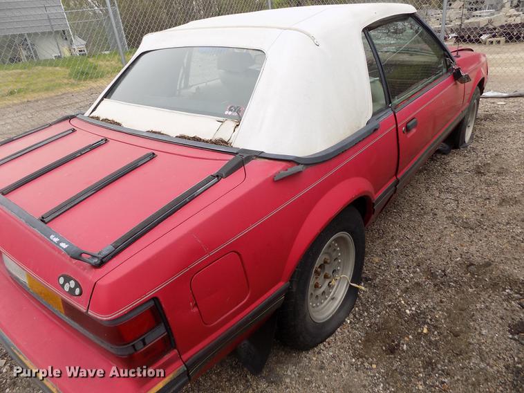 image for item DE1205 1983 Ford Mustang convertible