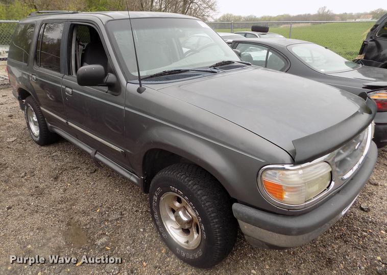 image for item DE1206 1998 Ford Explorer SUV