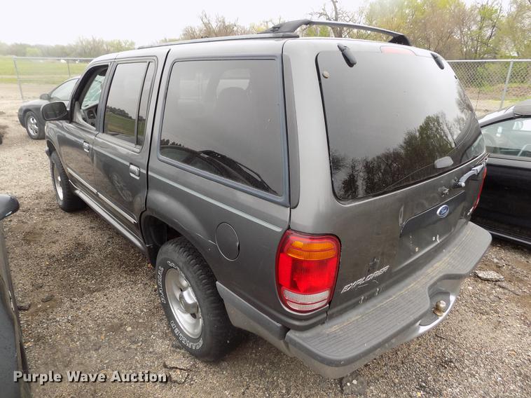 image for item DE1206 1998 Ford Explorer SUV