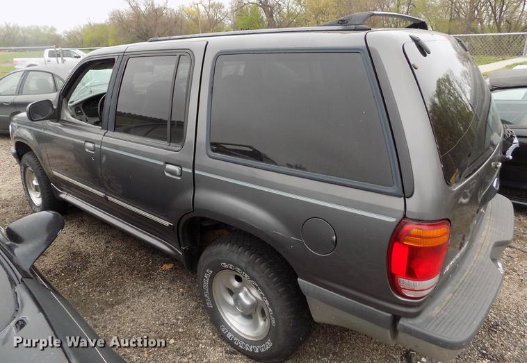 image for item DE1206 1998 Ford Explorer SUV