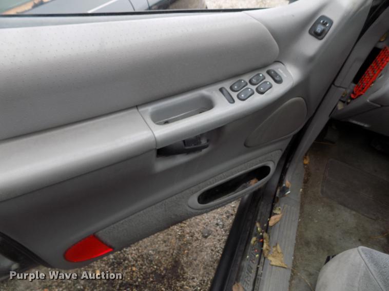 image for item DE1206 1998 Ford Explorer SUV