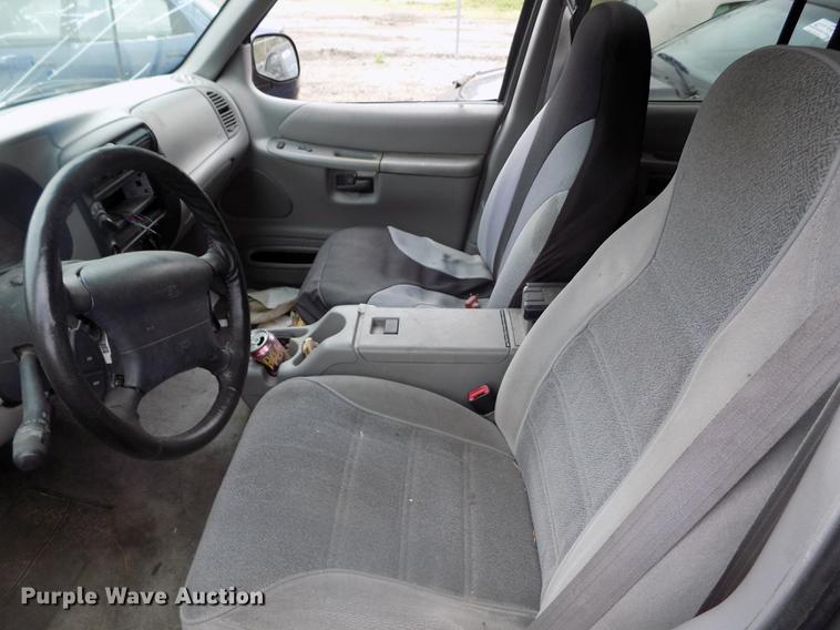 image for item DE1206 1998 Ford Explorer SUV