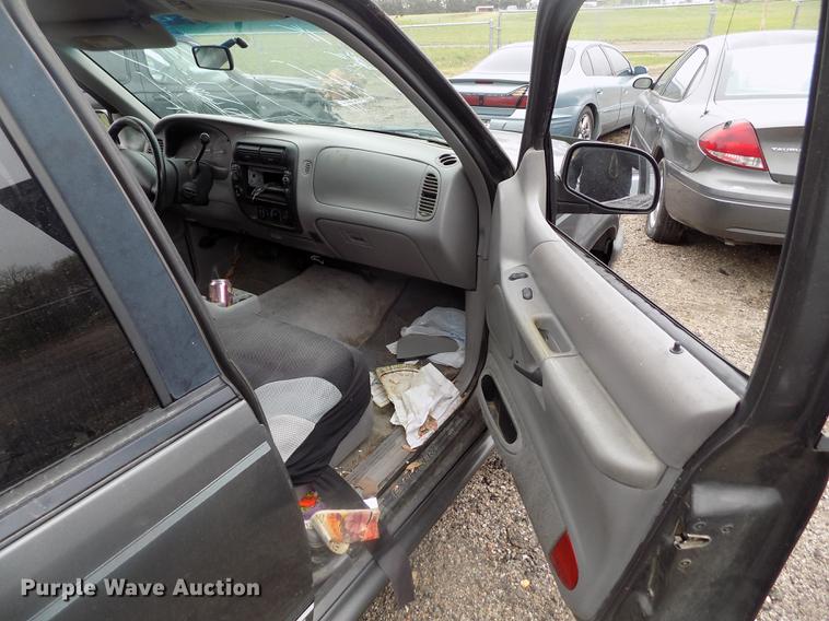 image for item DE1206 1998 Ford Explorer SUV