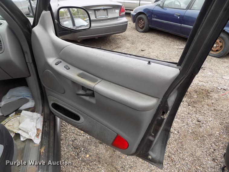 image for item DE1206 1998 Ford Explorer SUV