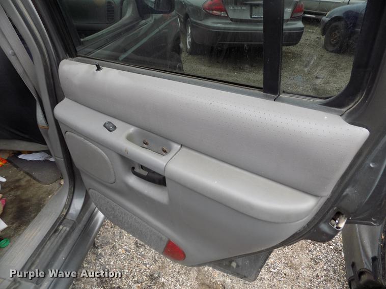 image for item DE1206 1998 Ford Explorer SUV