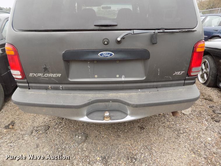 image for item DE1206 1998 Ford Explorer SUV