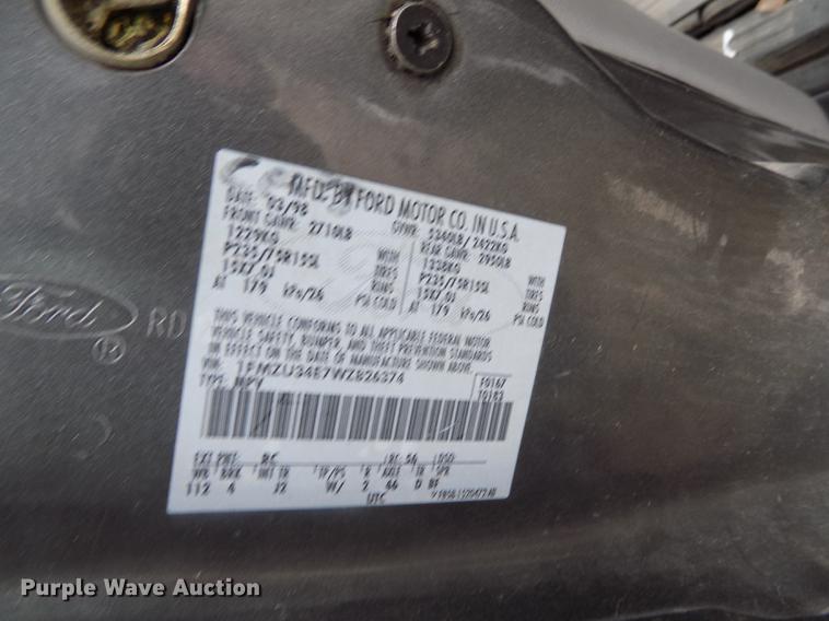 image for item DE1206 1998 Ford Explorer SUV