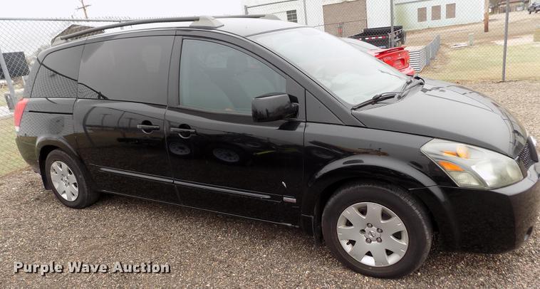 image for item DE1210 2006 Nissan Quest van