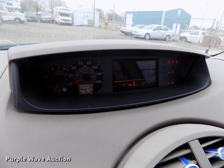 image for item DE1210 2006 Nissan Quest van