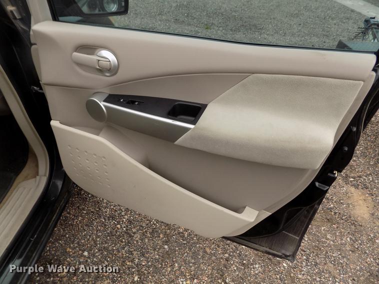 image for item DE1210 2006 Nissan Quest van