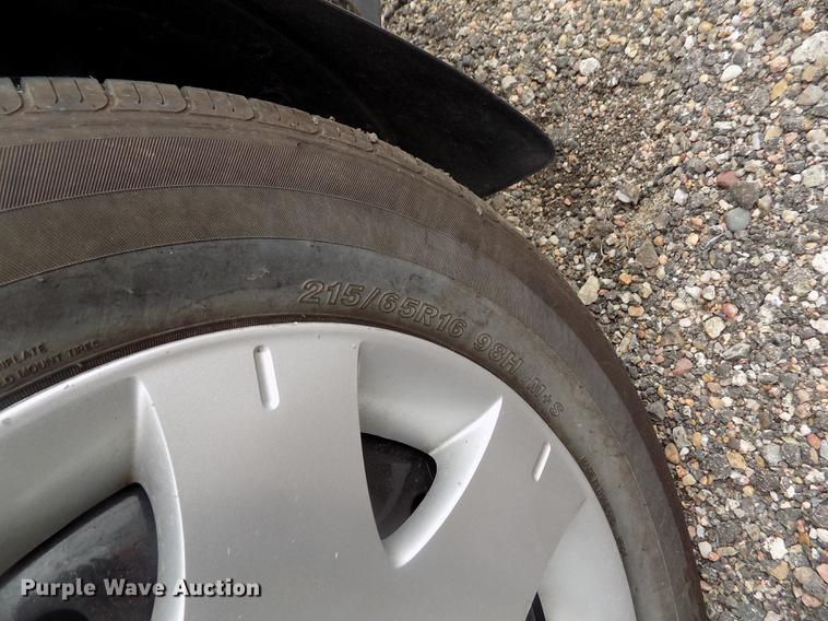 image for item DE1210 2006 Nissan Quest van