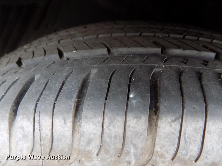 image for item DE1210 2006 Nissan Quest van