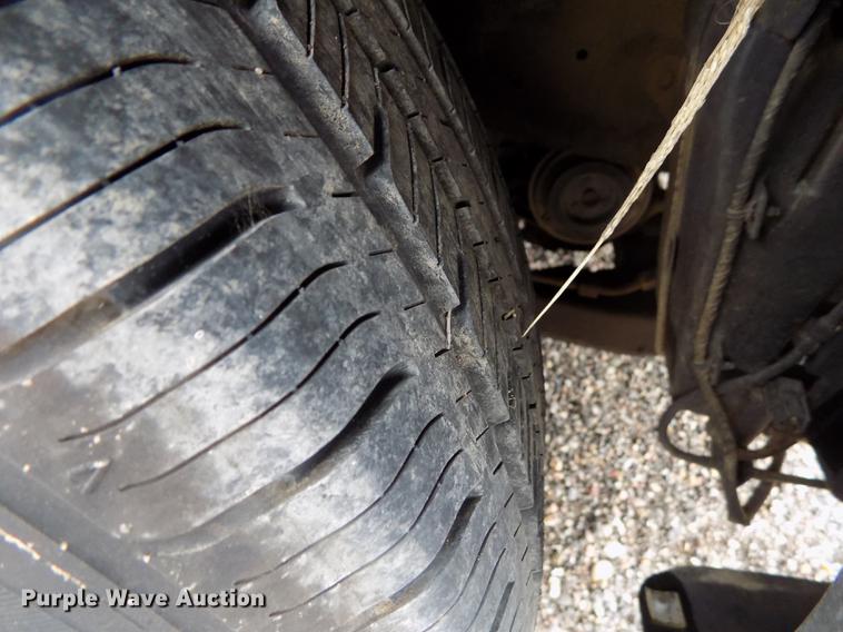 image for item DE1210 2006 Nissan Quest van