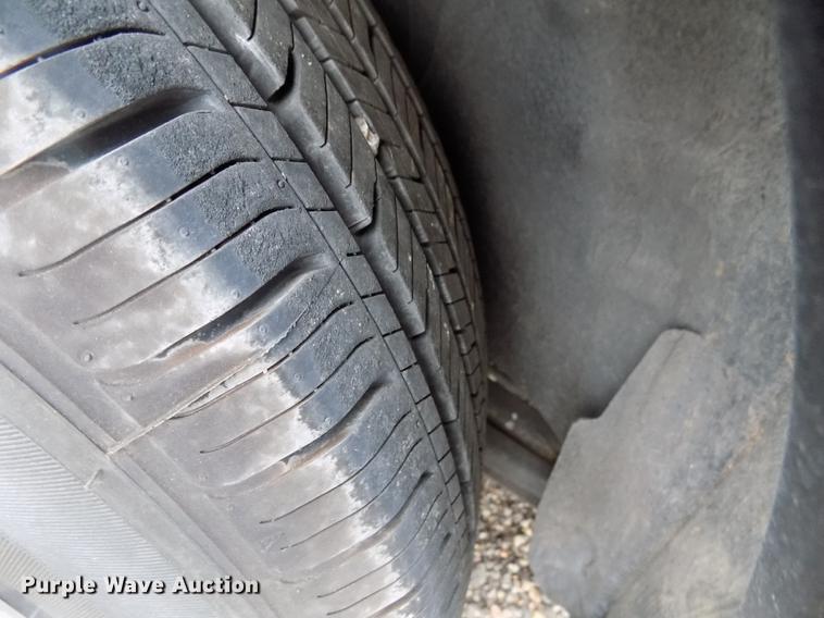 image for item DE1210 2006 Nissan Quest van